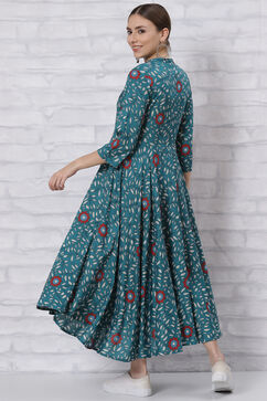 Green Flared Printed Dress image number 4